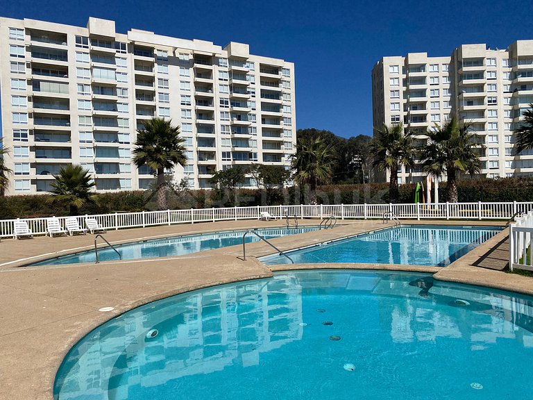 Apartment with incredible ocean views in Papudo.