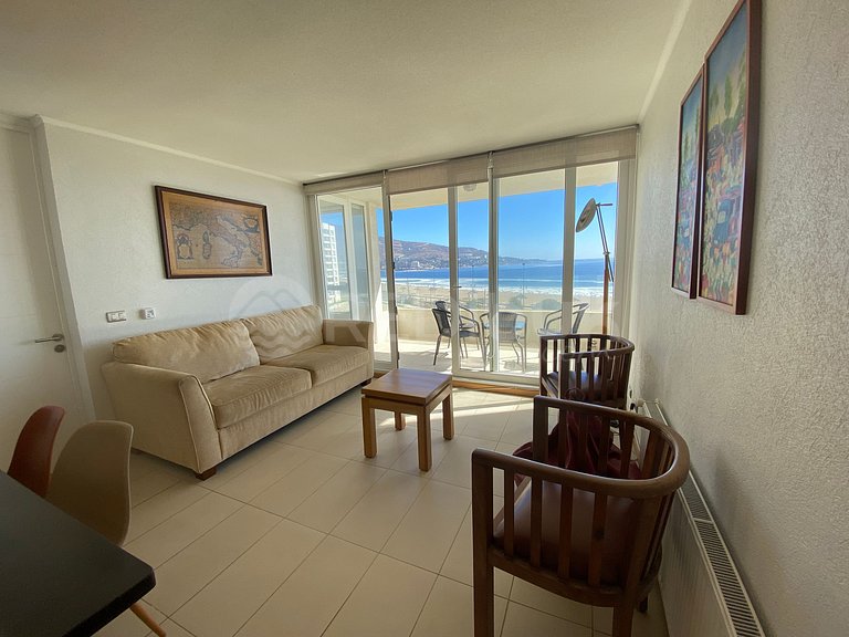 Apartment with incredible ocean views in Papudo.