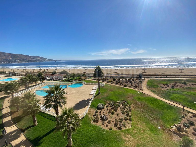 Apartment with incredible ocean views in Papudo.