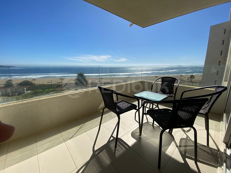 Apartment with incredible ocean views in Papudo.