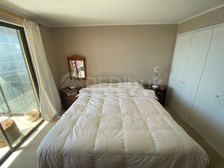 Spacious apartment with ocean views in Papudo.
