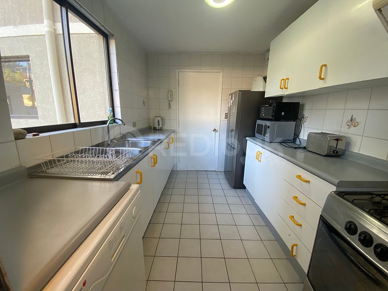 Spacious apartment with ocean views in Papudo.