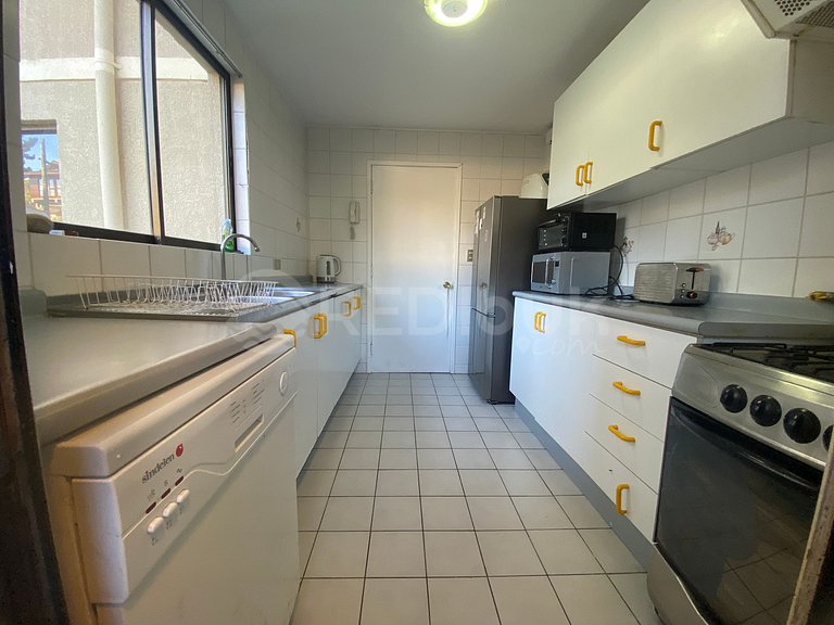 Spacious apartment with ocean views in Papudo.