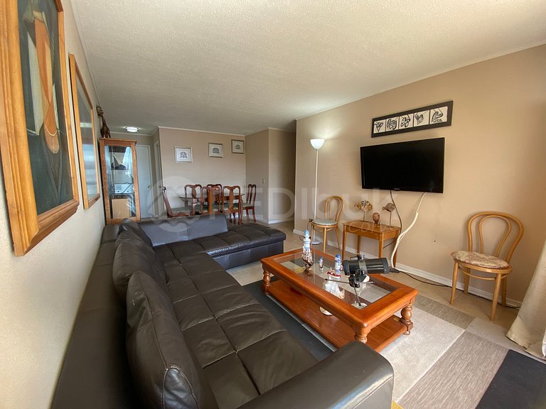 Spacious apartment with ocean views in Papudo.