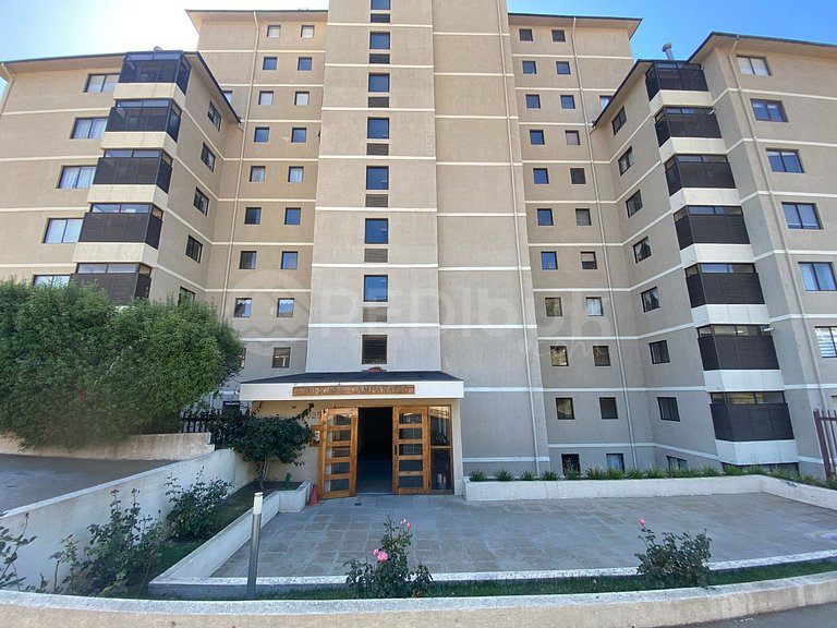 Spacious apartment with ocean views in Papudo.