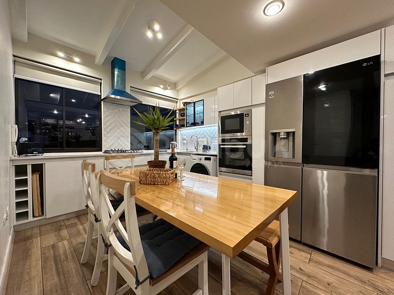 Modern, illuminated and centrally located, Valparaiso