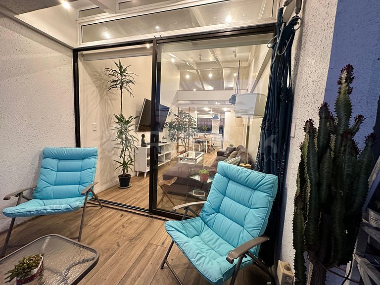Modern, illuminated and centrally located, Valparaiso
