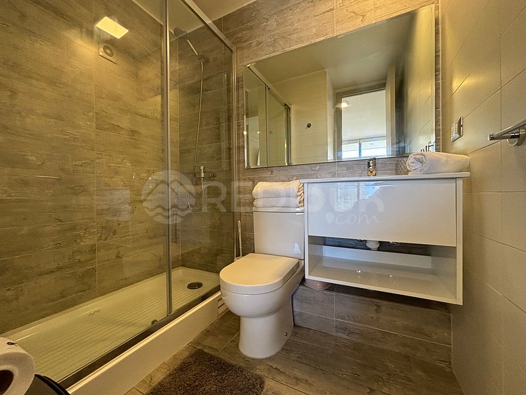 Spacious apartment in Costa de Montemar.