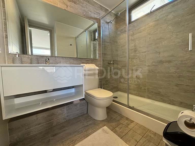 Spacious apartment in Costa de Montemar.