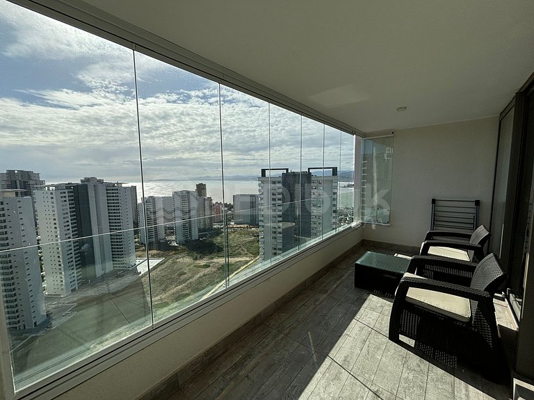 Spectacular Apartment With Wide View