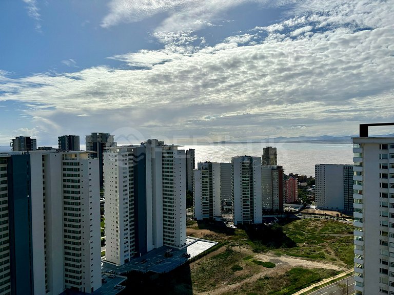 Spectacular Apartment With Wide View