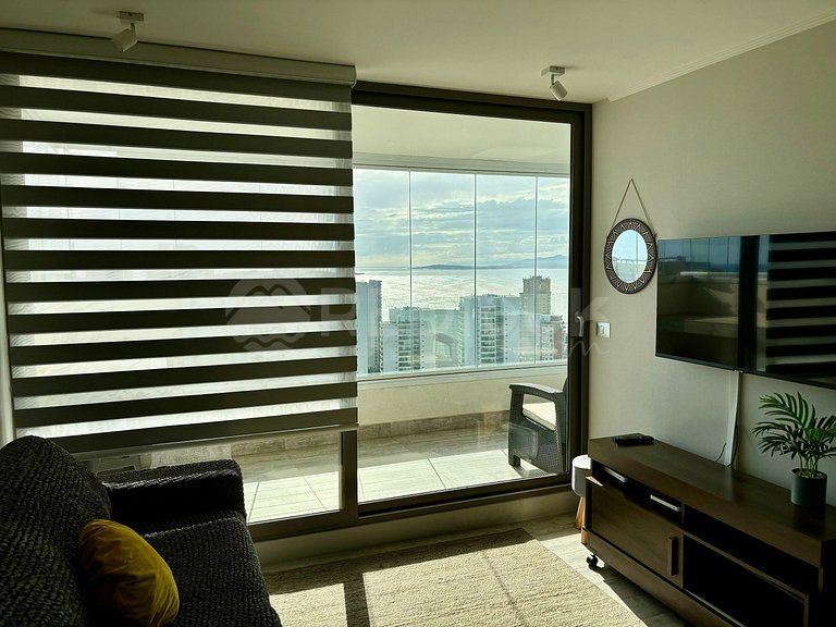 Spectacular Apartment With Wide View