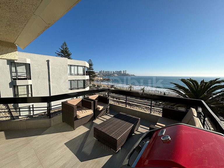 Modern and Beautiful Apartment on the Front Line.