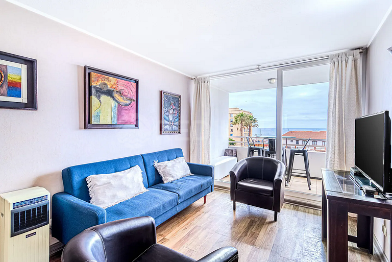Incredible apartment steps from Av. del Mar