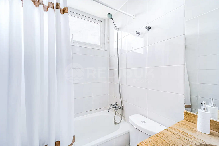 Incredible apartment steps from Av. del Mar
