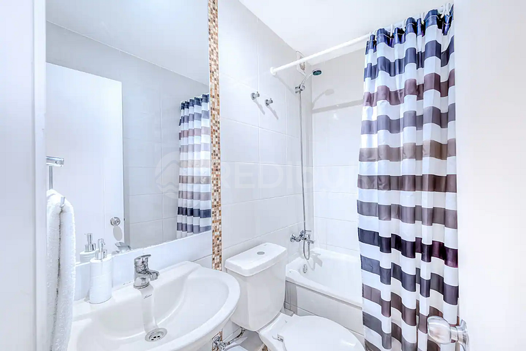 Incredible apartment steps from Av. del Mar