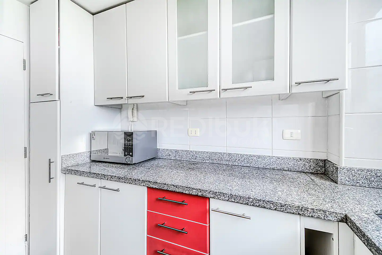 Incredible apartment steps from Av. del Mar