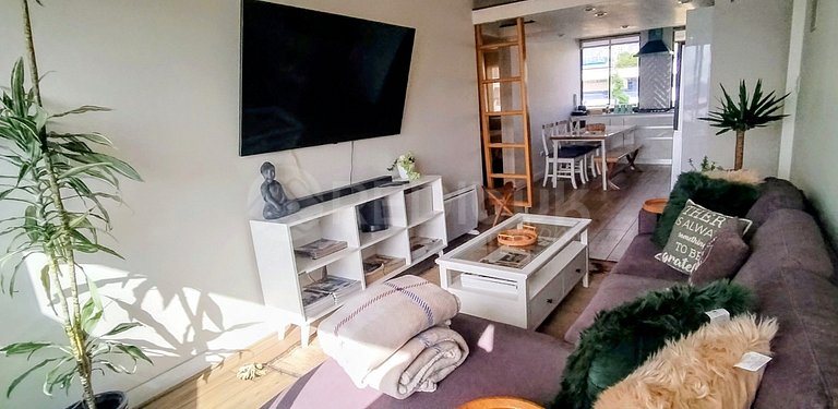 Modern, illuminated and centrally located, Valparaiso
