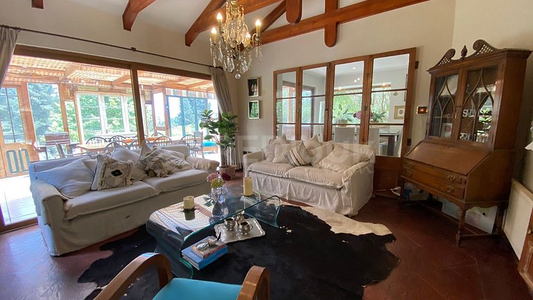 Spacious house with swimming pool & children's games