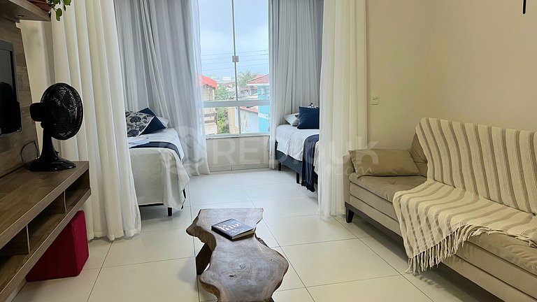 Apartment 2 blocks from the sea