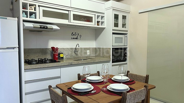 Apartment 2 blocks from the sea