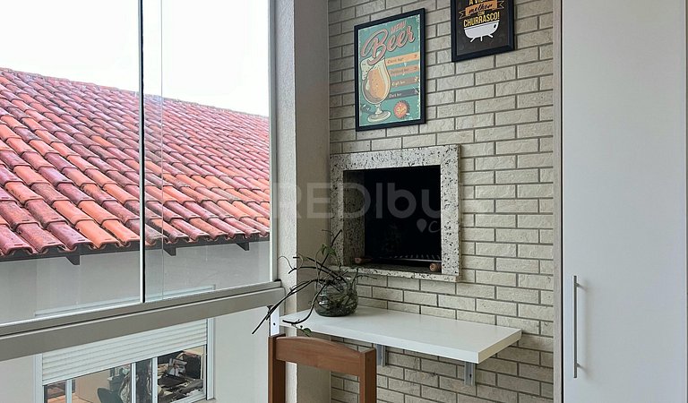 Apartment 2 blocks from the sea