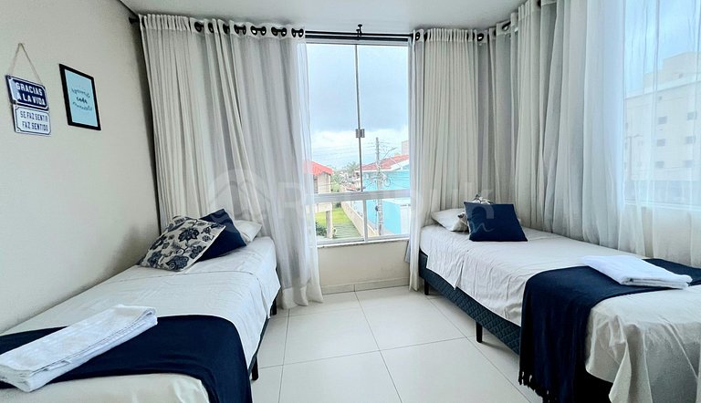 Apartment 2 blocks from the sea