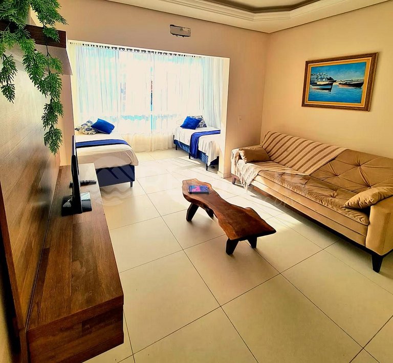 Apartment 2 blocks from the sea
