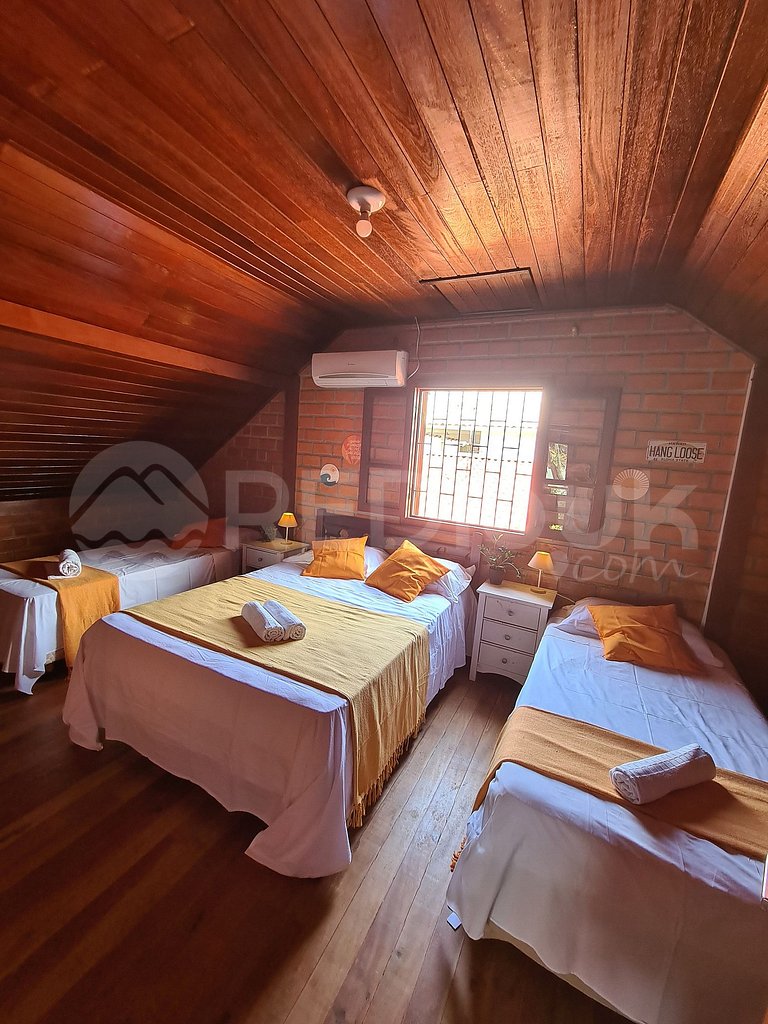 House for 8 people near the beach