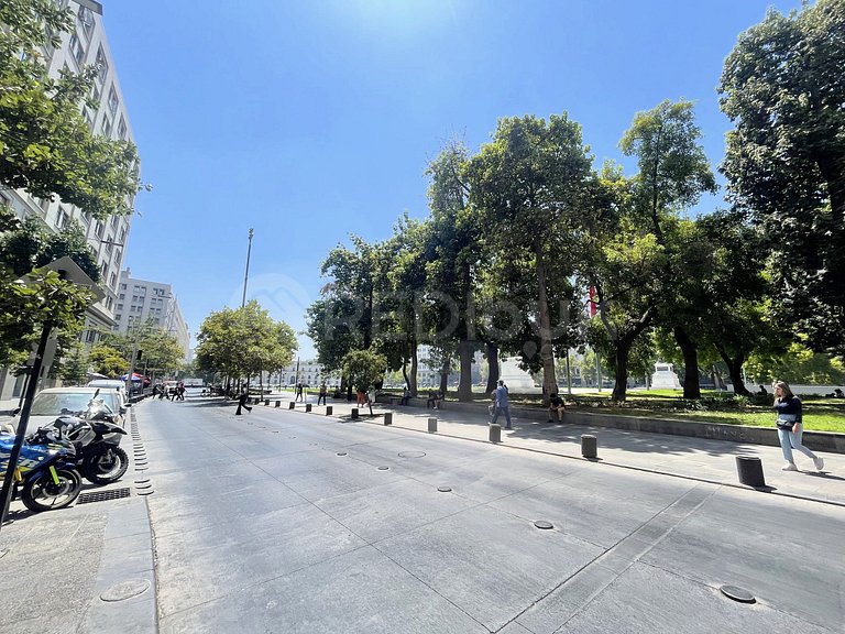 Rbk° Depto remodelado a pasos del metro moneda