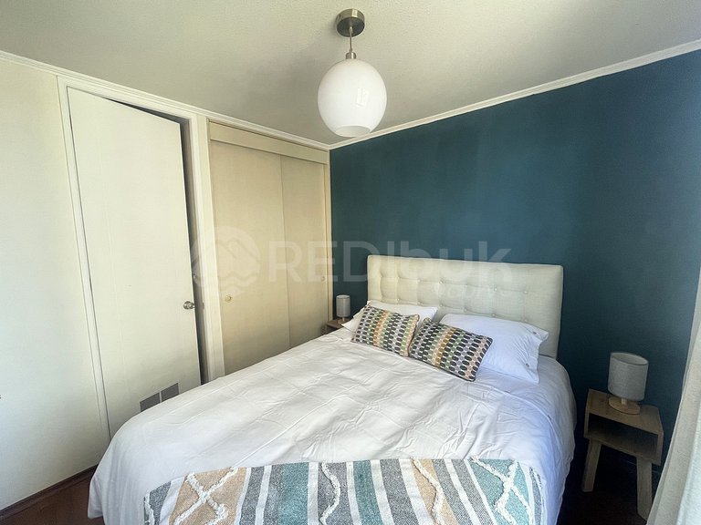 Apartment w/ great location just steps from metro