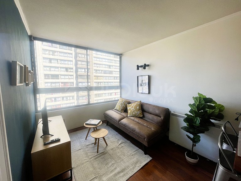 Apartment w/ great location just steps from metro