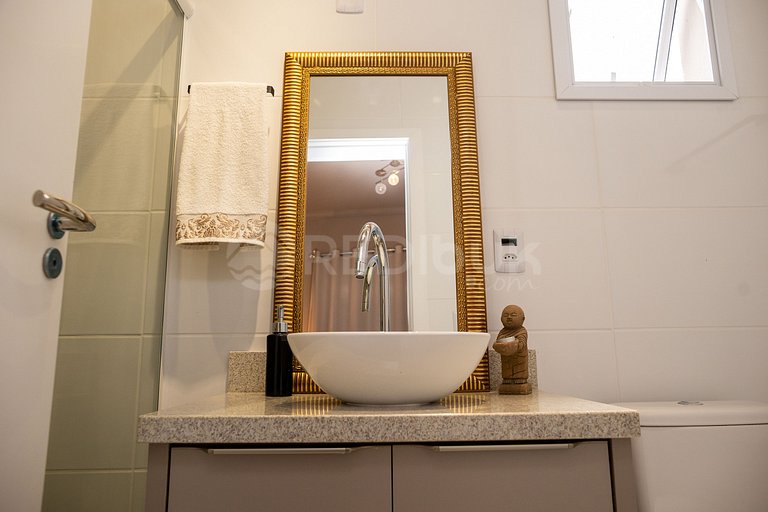 Duplex (2 pisos), moderno y muy confortable.