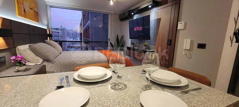 Rbk° Nuevo estudio con aire acondicionado en Stgo.