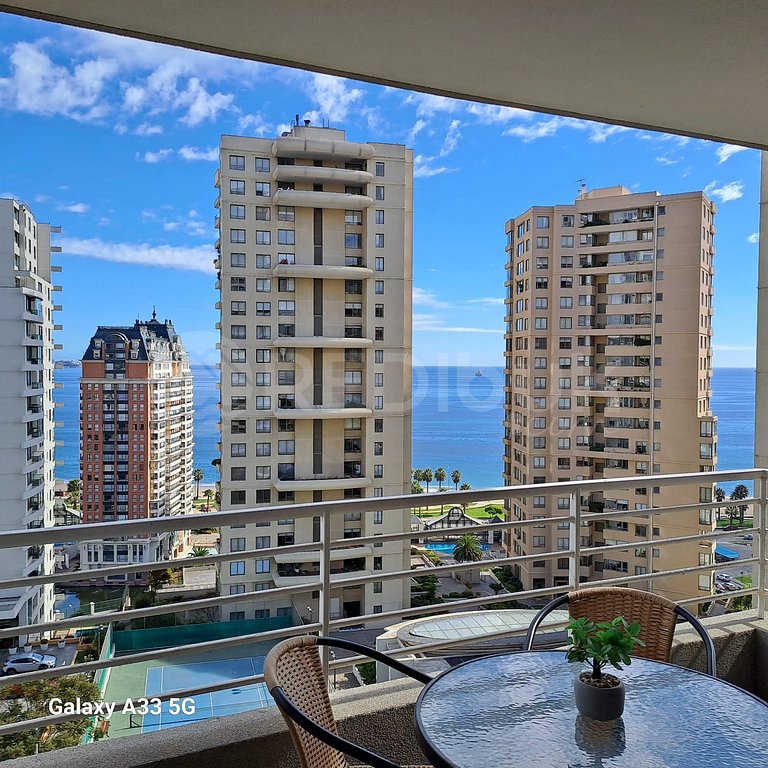 Apartment in Coraceros Vista al Mar in Viña