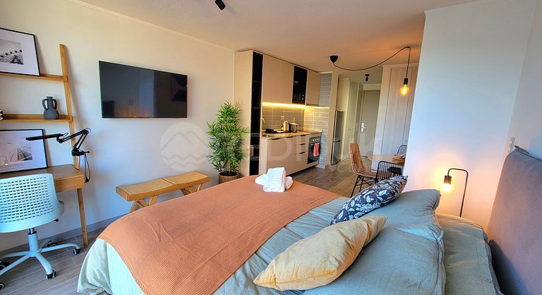 Incredible studio steps from the Movistar Arena