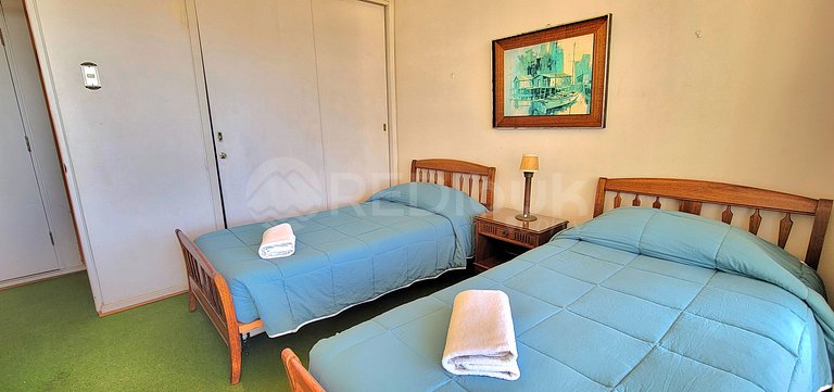 Apartment excellent location in front of the beach