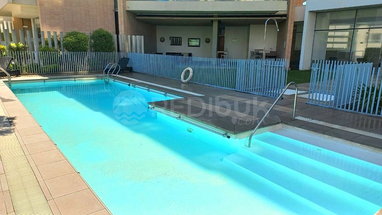 Cómodo depto con piscina temperada