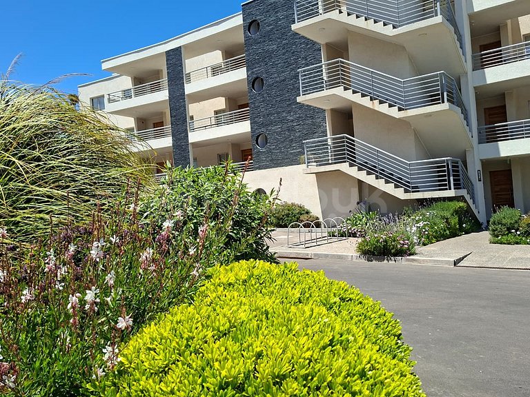 Nuevo departamento con 3 piscinas y acceso a playa