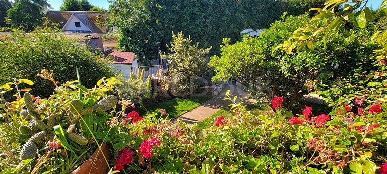 Rbk° House near the beach with a grill