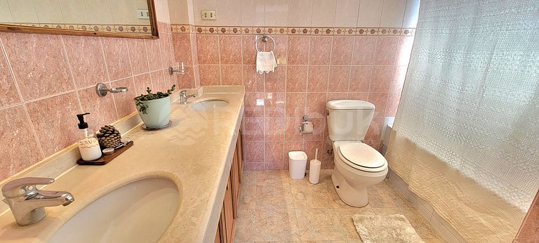 Rbk° House near the beach with a grill