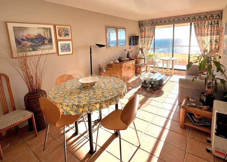 Rbk° Gran depto en Cochoa frente a la playa