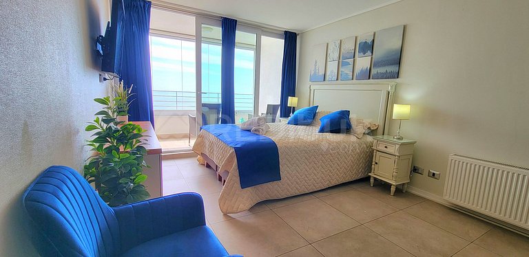 Studio apartment with a beautiful view.