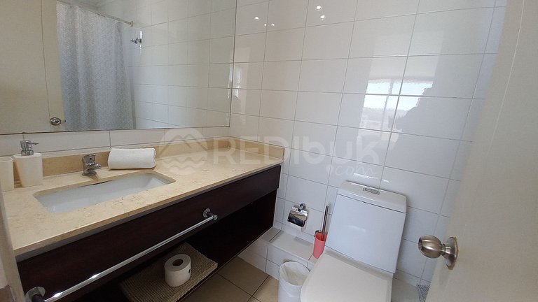 Rbk° Cómodo depto a pasos del terminal de buses