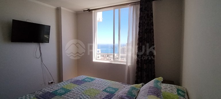 Rbk° Amplio depto con vista parcial a la bahia