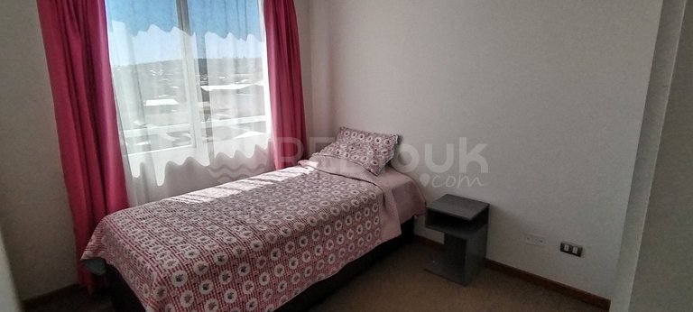 Rbk° Amplio depto con vista parcial a la bahia