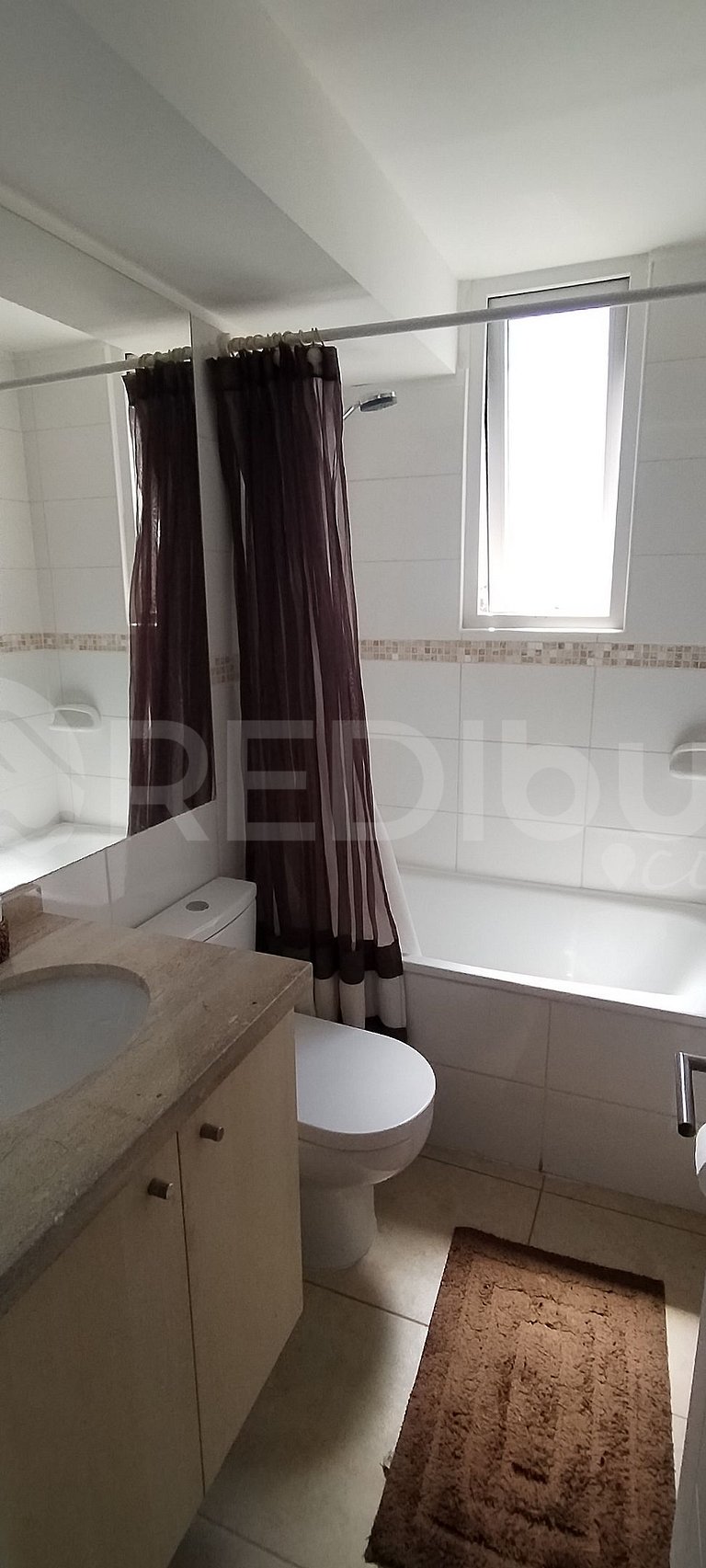 Rbk° Amplio depto con vista parcial a la bahia