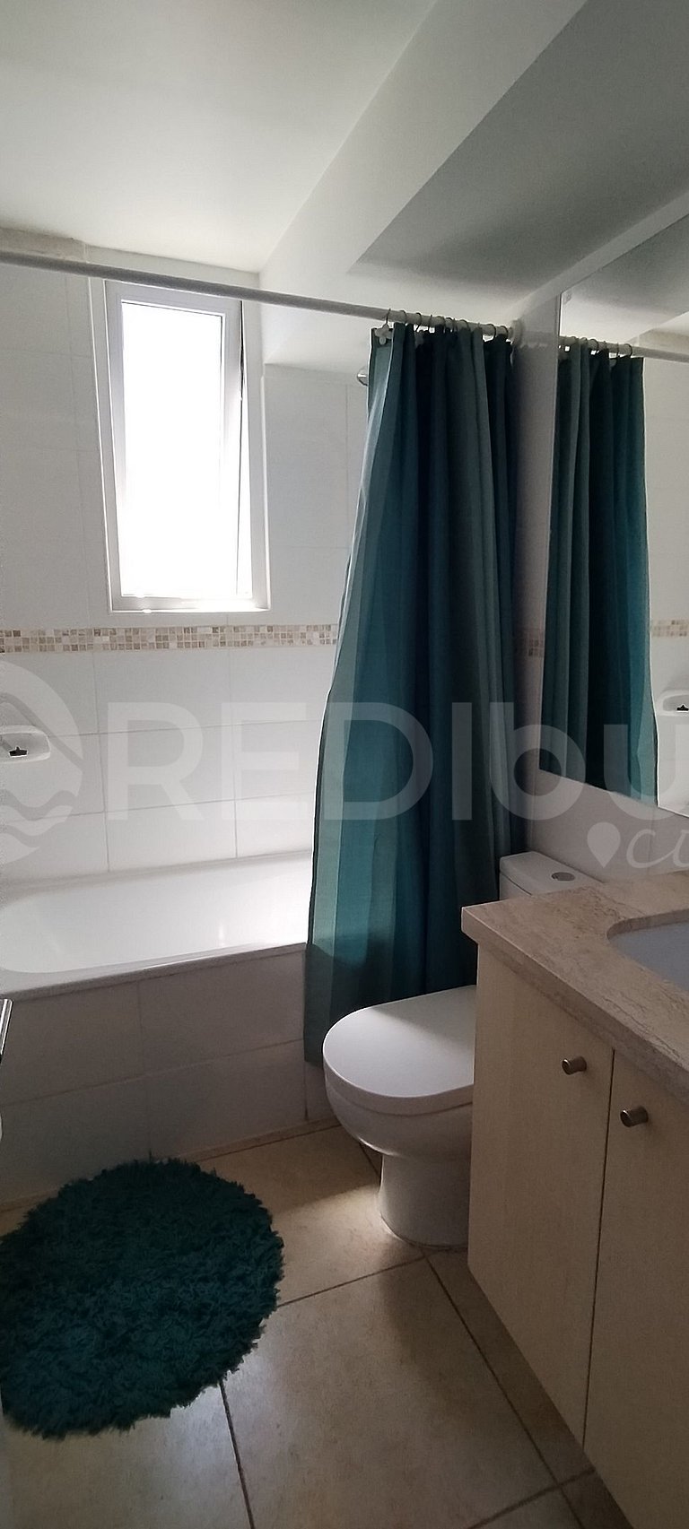 Rbk° Amplio depto con vista parcial a la bahia