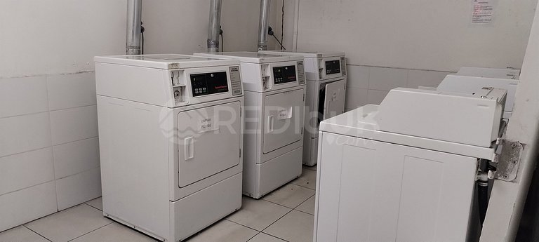 Rbk° Amplio depto con vista parcial a la bahia