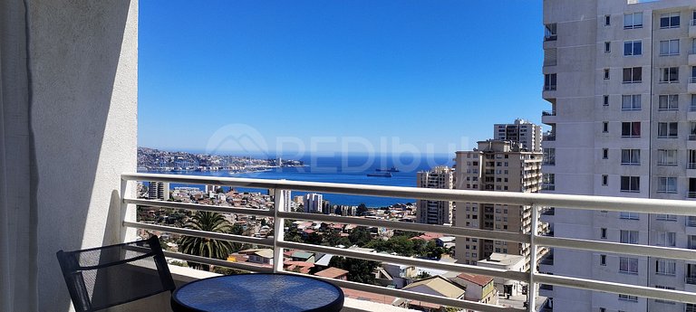 Rbk° Amplio depto con vista parcial a la bahia